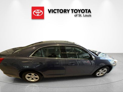 Used 2013 Chevrolet Malibu LS image 2