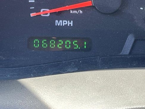 Used 2003 Ford F350 XL image 9