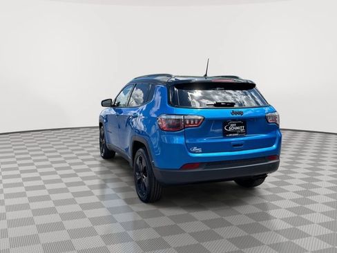Used 2018 Jeep Compass Latitude FWD image 8