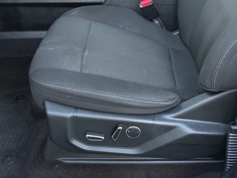 Used 2017 Ford F150 XLT w/ Equipment Group 302A Luxury AWD/4WD image 37