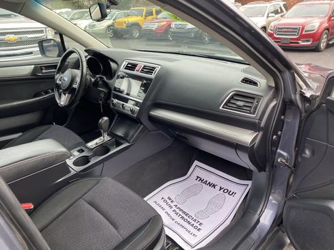 Used 2015 Subaru Outback 2.5i Premium image 18