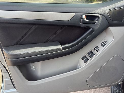 Used 2007 Toyota 4Runner SR5 image 12