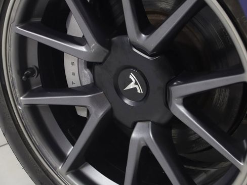 Used 2021 Tesla Model 3 Long Range image 17