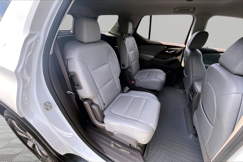 Used 2021 Chevrolet Traverse LT w/ LT Premium Package AWD/4WD image 28