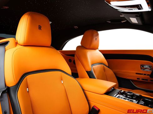 Used 2025 Rolls-Royce Spectre AWD/4WD image 36