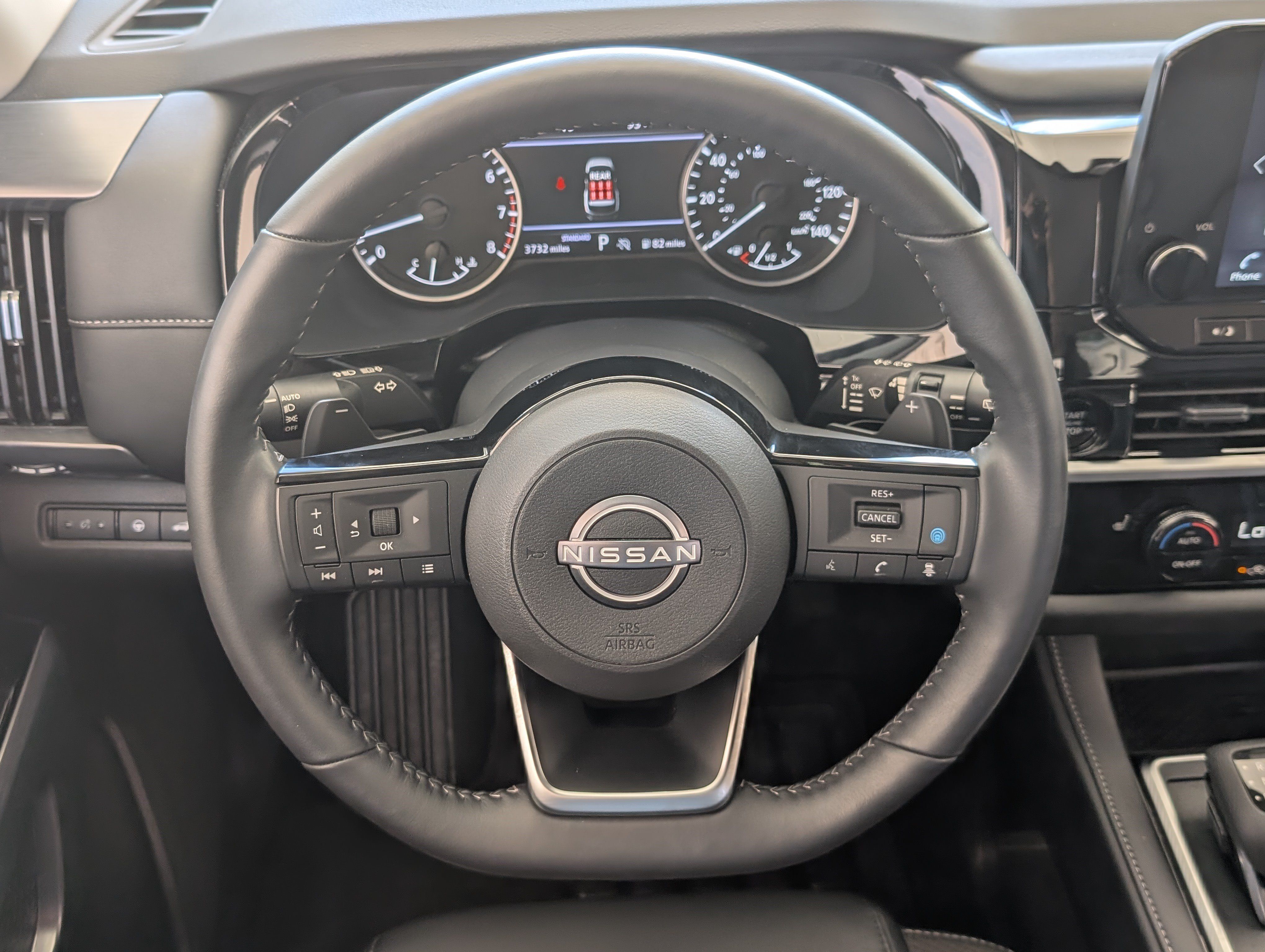 Used 2025 Nissan Pathfinder SL FWD image 24