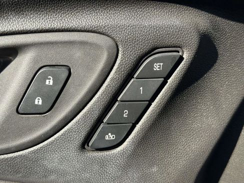 Used 2023 Buick Encore GX Essence w/ Experience Buick Package image 19