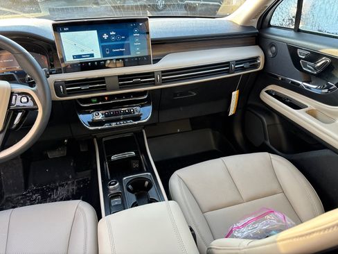 New 2026 Lincoln Corsair Reserve AWD/4WD image 32