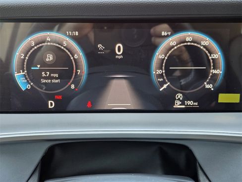 New 2025 Volkswagen Tiguan SE image 12