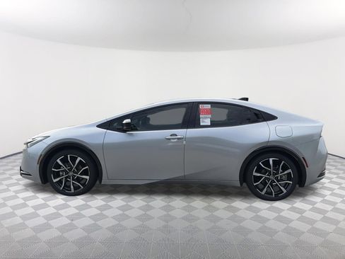 New 2026 Toyota Prius Plug-In Hybrid FWD image 4