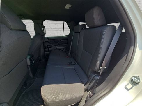 Used 2025 Toyota 4Runner SR5 AWD/4WD image 15