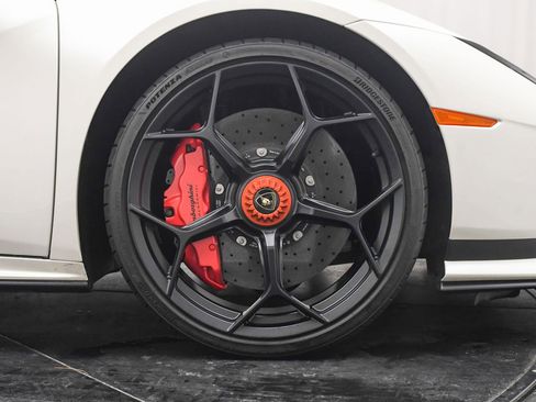 Used 2023 Lamborghini Huracan Tecnica image 33