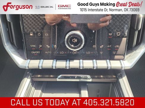 New 2026 GMC Acadia Denali w/ Super Cruise Package FWD image 32