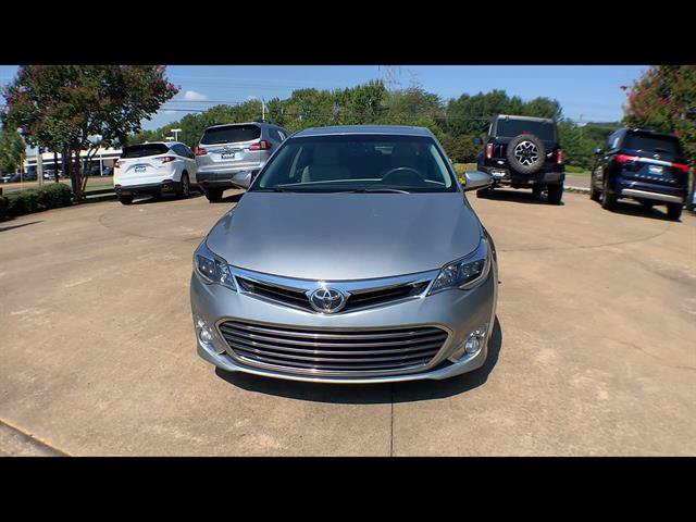 Used 2015 Toyota Avalon Limited FWD image 3