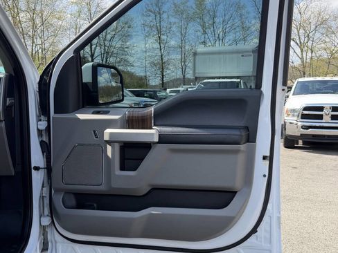 Used 2017 Ford F150 Lariat AWD/4WD image 39