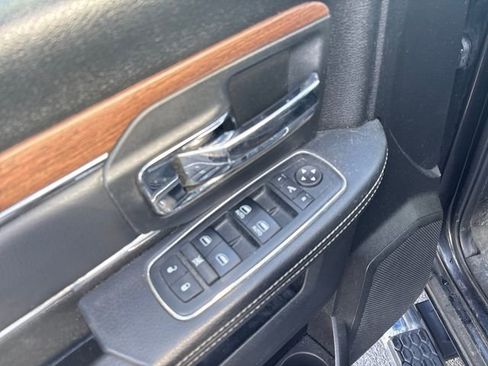 Used 2017 RAM 1500 Laramie image 17