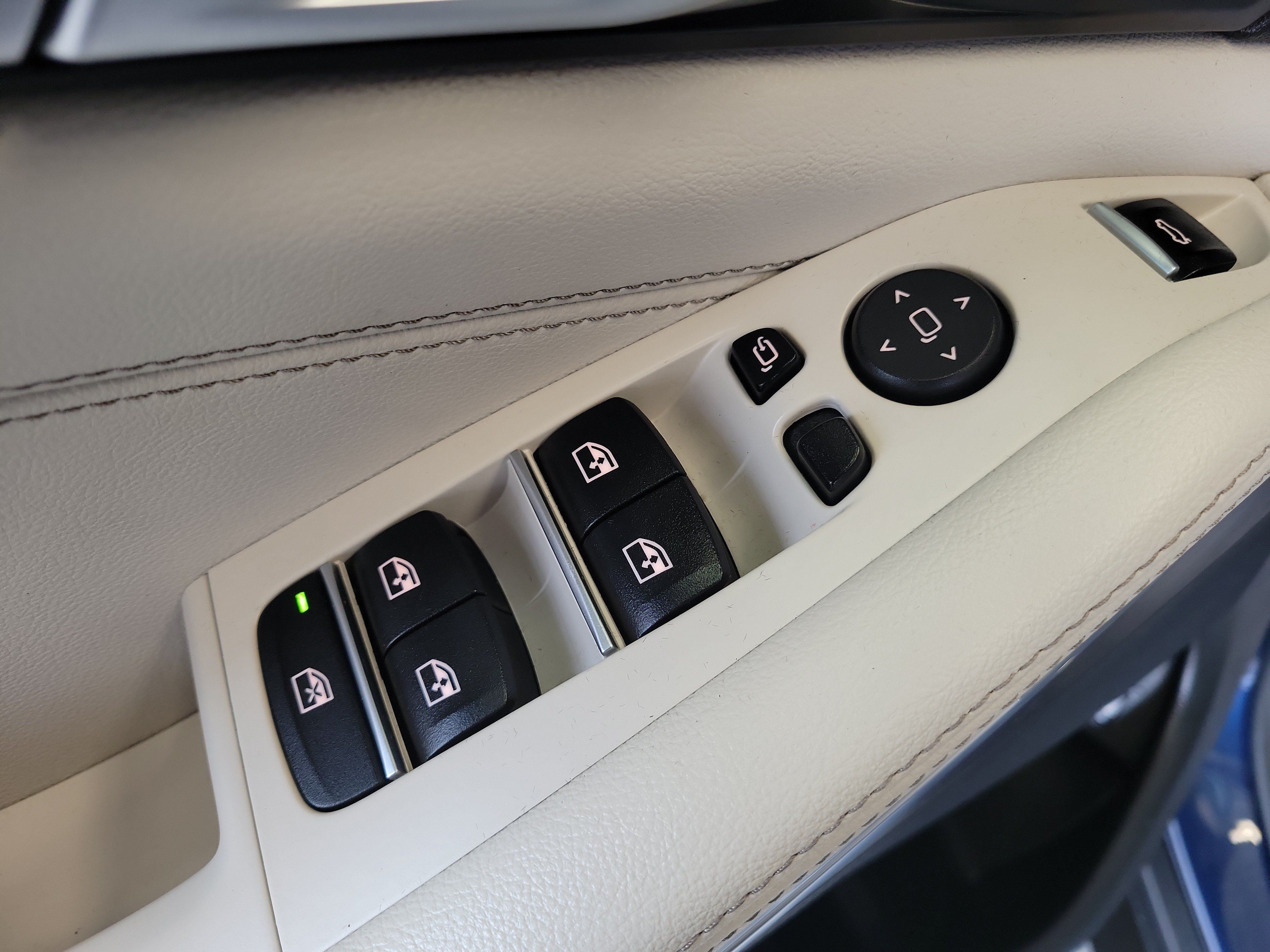 Used 2022 BMW X5 xDrive45e w/ Luxury Seating Package AWD/4WD image 20