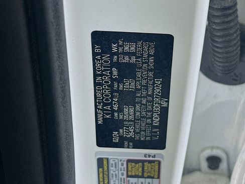 Used 2024 Kia Sportage LX image 12