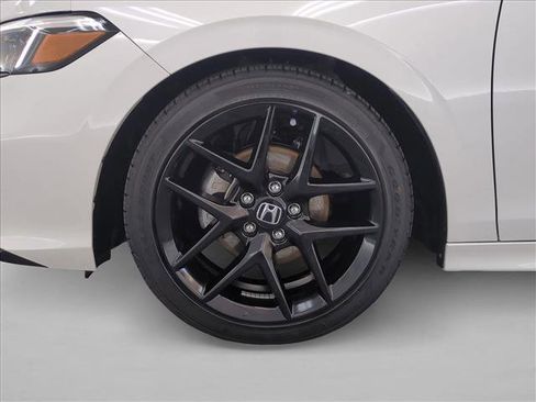 Used 2025 Honda Civic Sport image 25