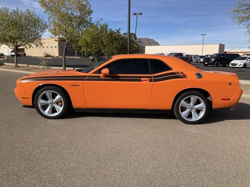 Used 2014 Dodge Challenger R/T image 10