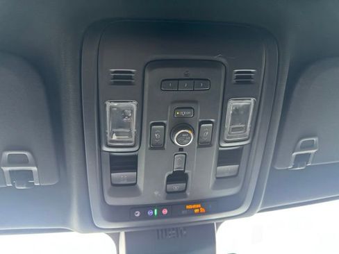 Used 2023 GMC Yukon Denali image 34