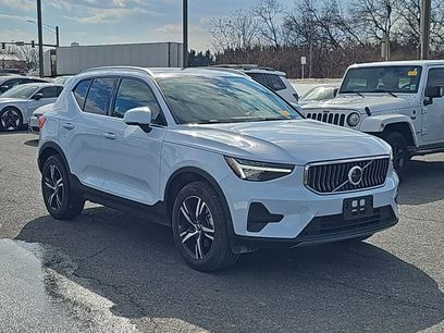 Certified 2025 Volvo XC40 B5 Core