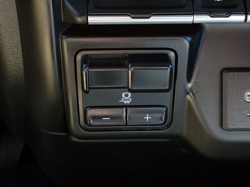 Used 2022 Chevrolet Silverado 2500 Custom w/ Custom Value Package image 34