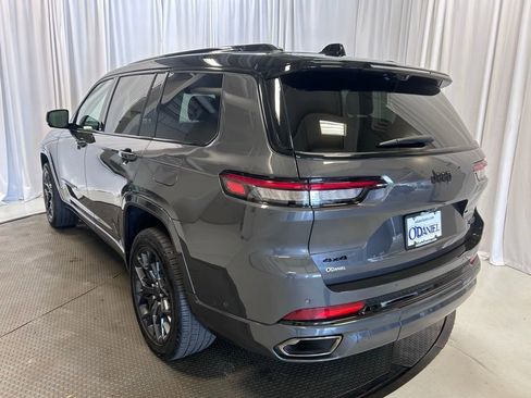 Used 2024 Jeep Grand Cherokee L Summit AWD/4WD image 29