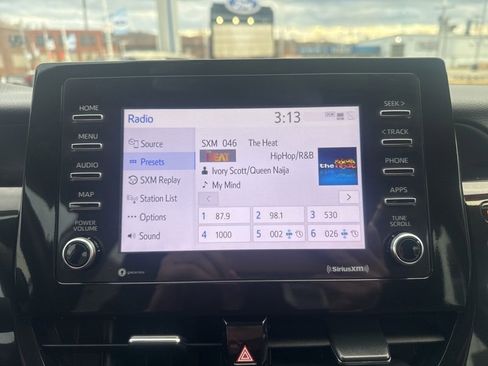 Used 2024 Toyota Camry SE image 31