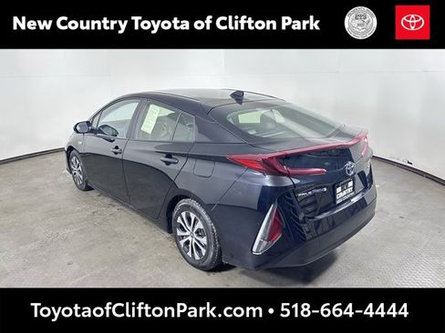 Used 2022 Toyota Prius Prime XLE image 5