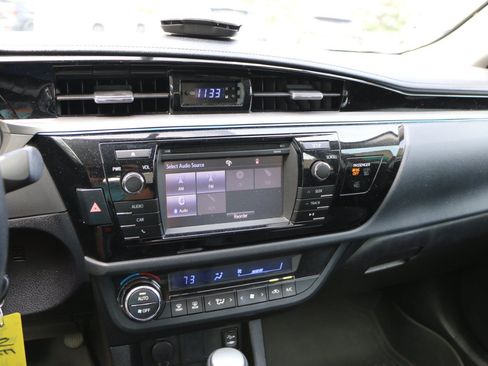 Used 2014 Toyota Corolla S FWD image 20