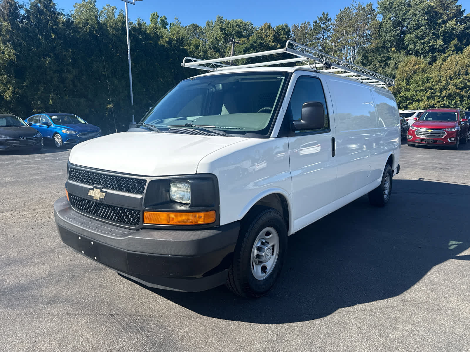 Used 2017 Chevrolet Express 3500 Extended RWD image 7