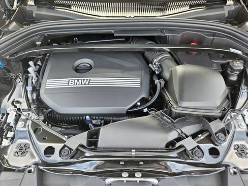 Used 2025 BMW X1 xDrive28i w/ Technology Package image 17