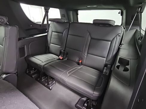 Used 2024 GMC Yukon XL Denali image 37