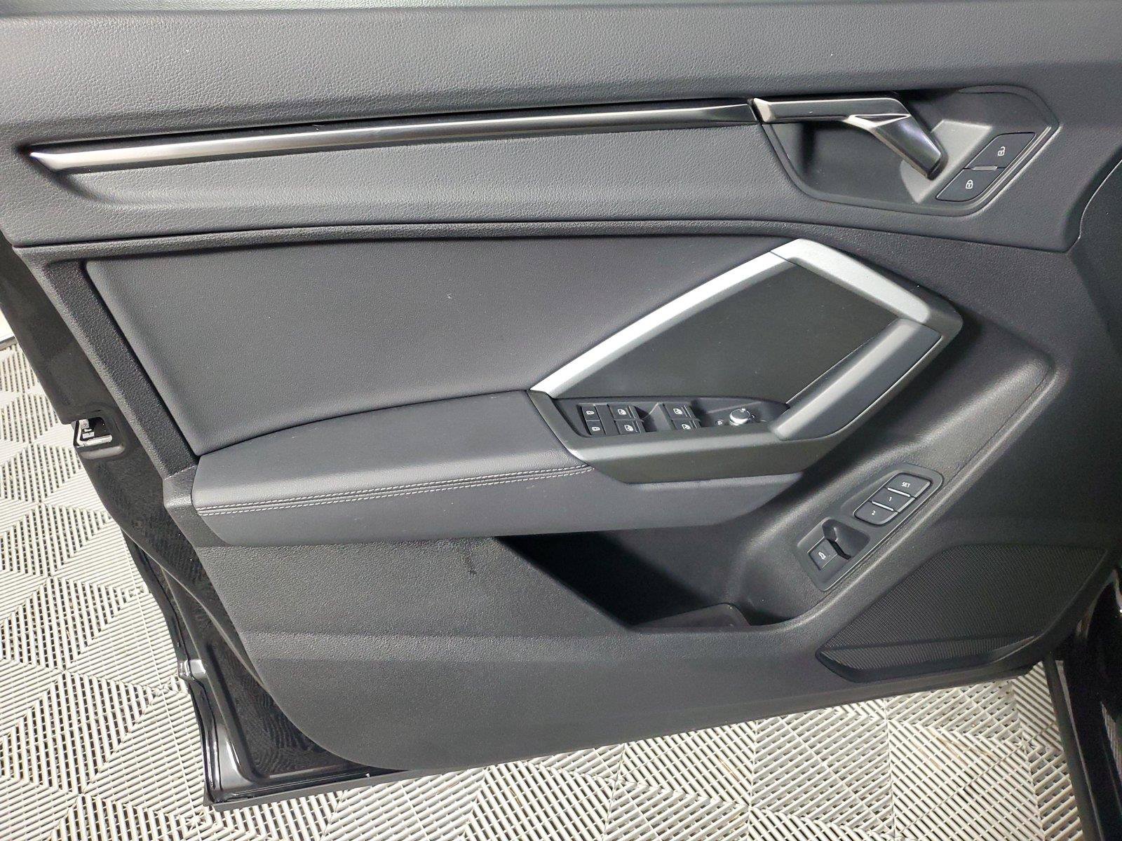 Used 2024 Audi Q3 2.0T Premium AWD/4WD image 19