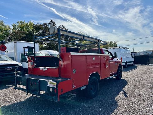 Used 2017 RAM 3500 Tradesman w/ Power & Remote Entry Group image 7