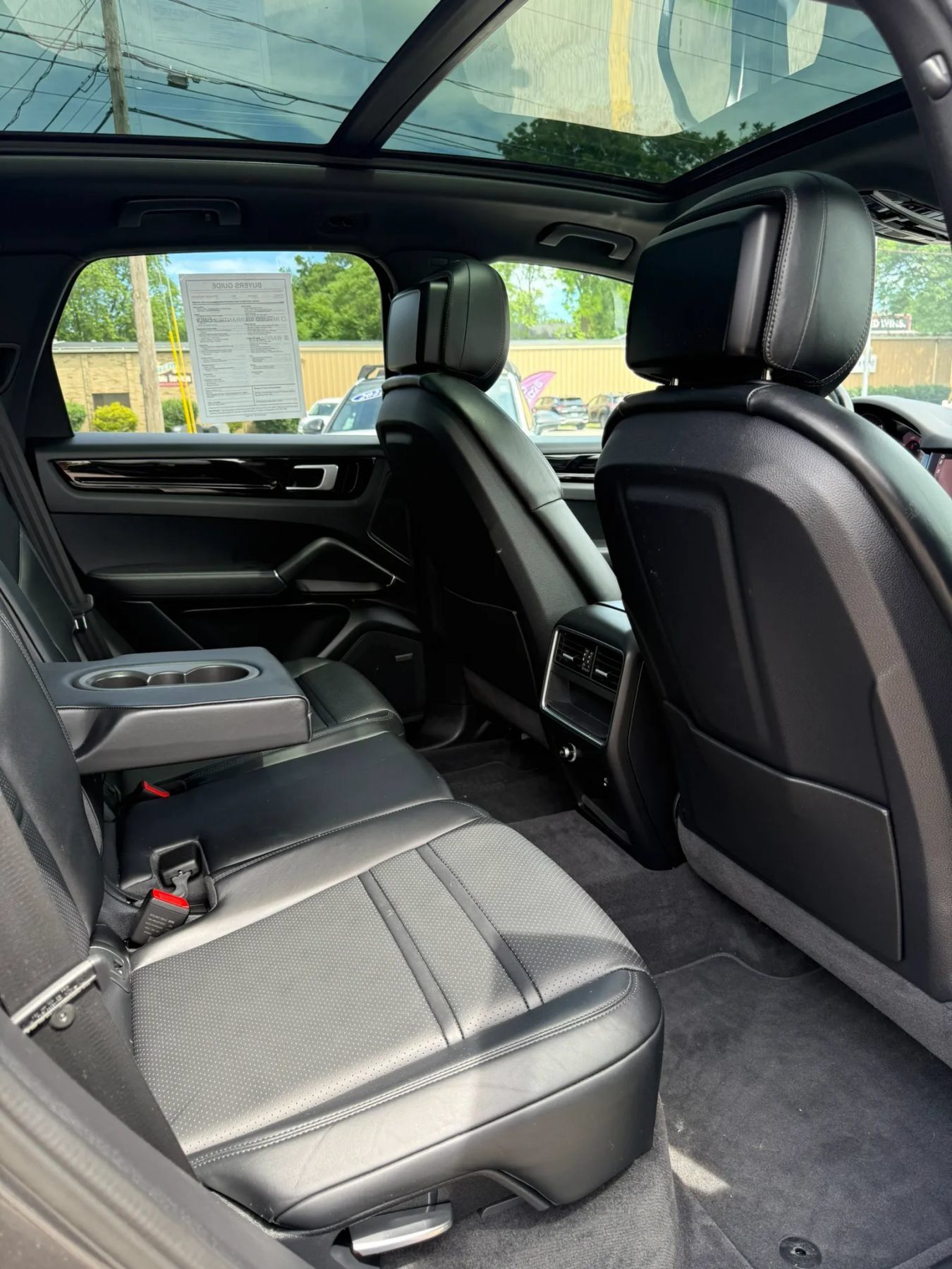Used 2021 Porsche Cayenne AWD/4WD image 16