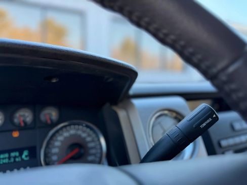 Used 2010 Ford F150 XLT image 23