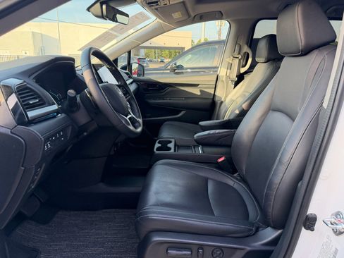 Used 2024 Honda Odyssey Touring image 10