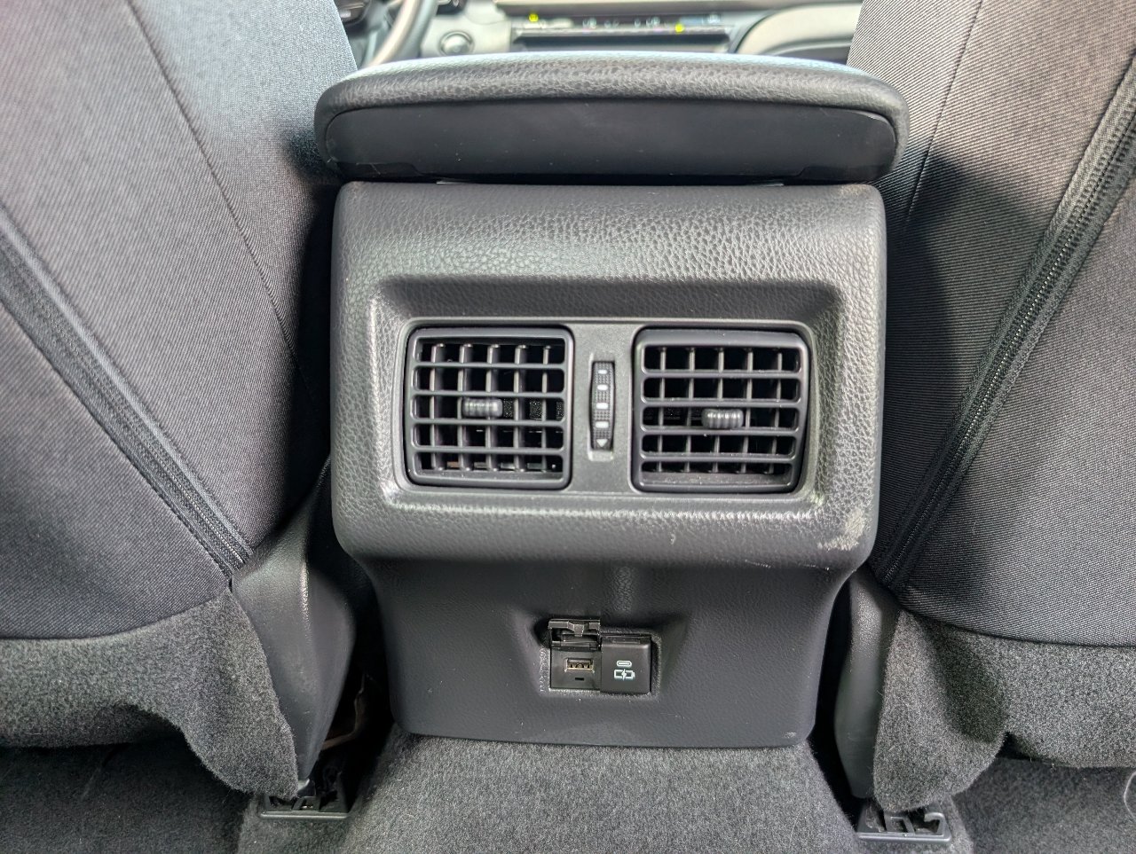 Used 2025 Toyota Camry LE FWD image 7
