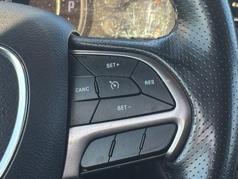 Used 2023 Dodge Durango SXT image 19