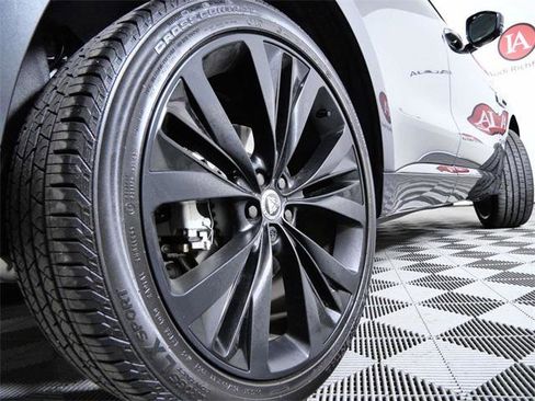 Used 2026 Jaguar F-PACE R-Dynamic S image 9