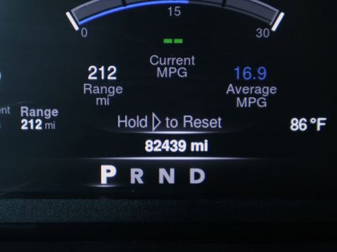 Used 2022 RAM 1500 Classic SLT w/ Electronics Group AWD/4WD image 14