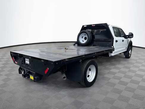 Used 2022 Ford F550 4x4 Crew Cab Super Duty w/ Power Equipment Group image 7