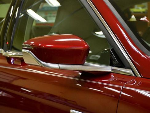 Used 2019 Lincoln Continental Select w/ Continental Climate Package image 4