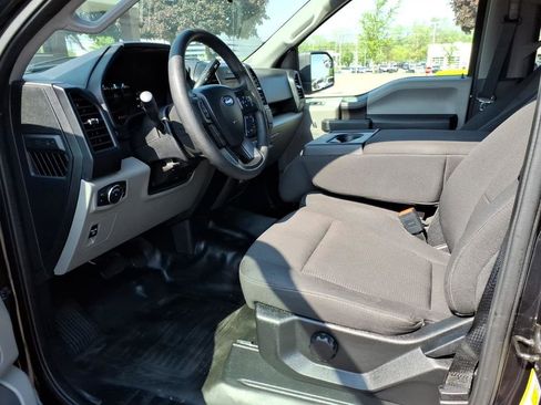 Used 2019 Ford F150 XL w/ Equipment Group 101A Mid AWD/4WD image 10