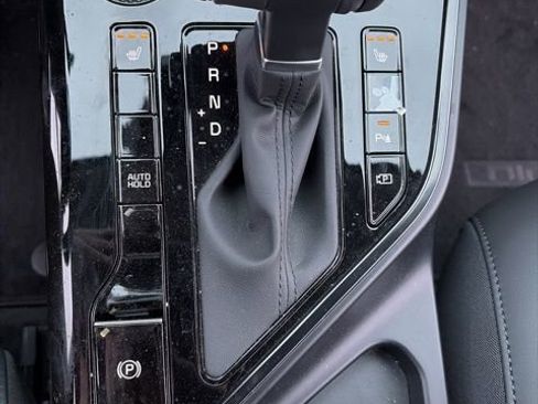 Certified 2025 Kia Niro EX Touring FWD image 14