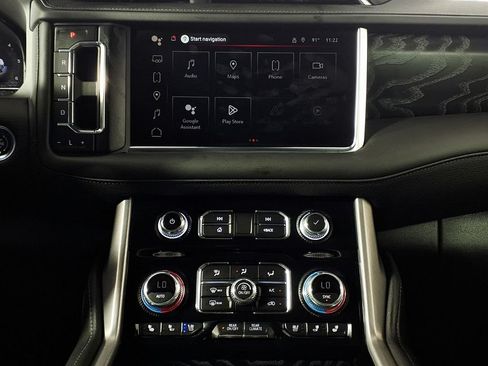 Used 2024 GMC Yukon Denali RWD image 22