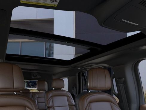 New 2026 Lincoln Navigator Reserve AWD/4WD image 22