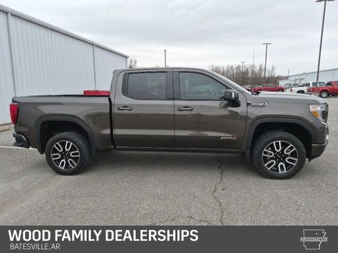 Used 2020 GMC Sierra 1500 AT4 w/ Technology Package image 4
